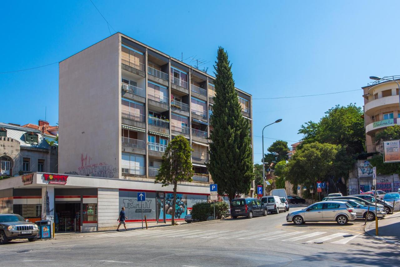 Apartman Dodo Apartment Сплит Екстериор снимка